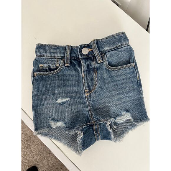 Old Navy Baby Shorts *12-18m* - Picture 1 of 4